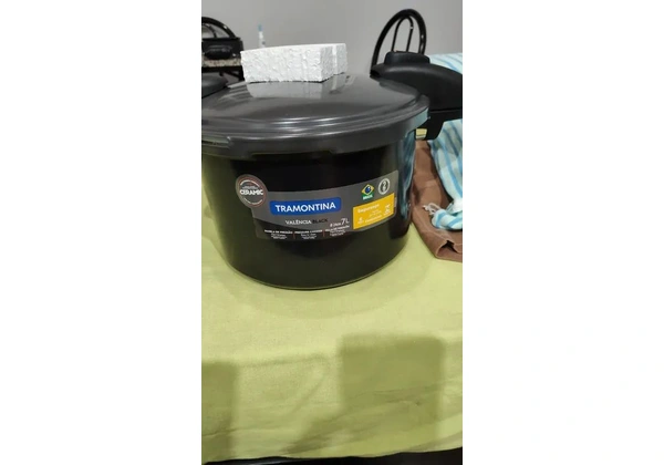 Panela de Pressão Tramontina Valência Black 7 Lts