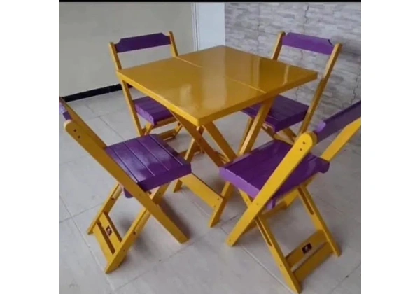 Mesa madeira com 4 cadeiras