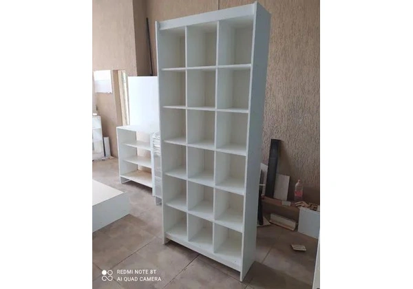 COLMEIA 18 NICHOS MDF