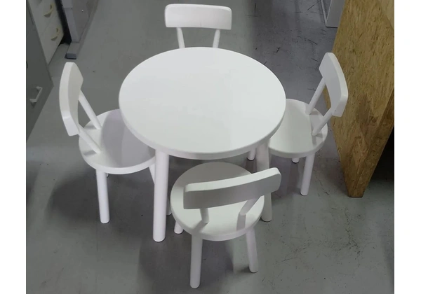 Conjunto de mesas e cadeiras infantil