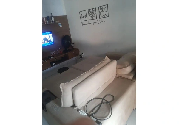 Sofá em otimas condições..