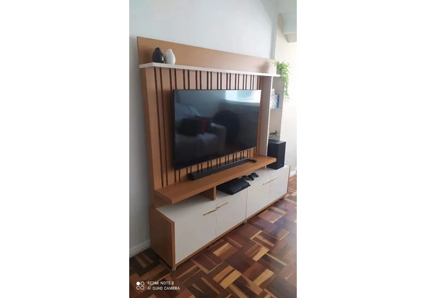 ESTANTE MUITO NOVA