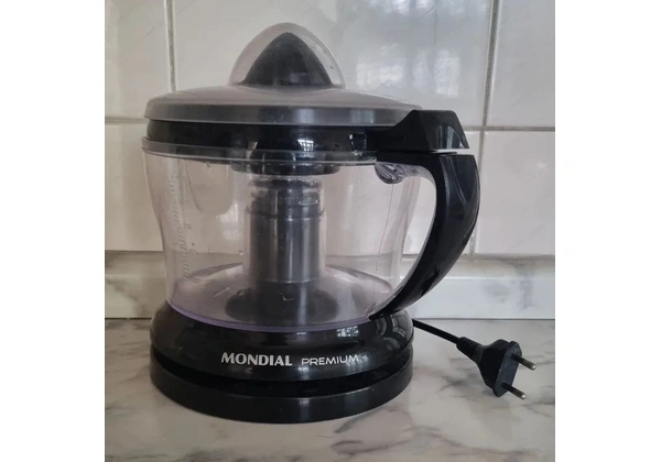 Espremedor de frutas Mondial Premium E-02