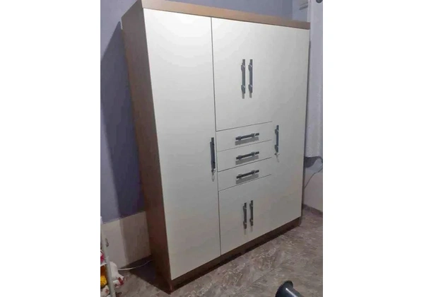 GUARDA-ROUPA TAURUS NOVO