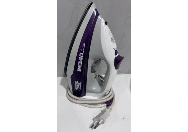 Ferro de Passar Roupa BLACK + DECKER