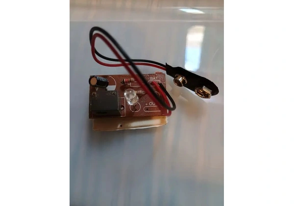 Testador eletrônico de controle remoto. Dispositivo eletrônico para testes funcionais.