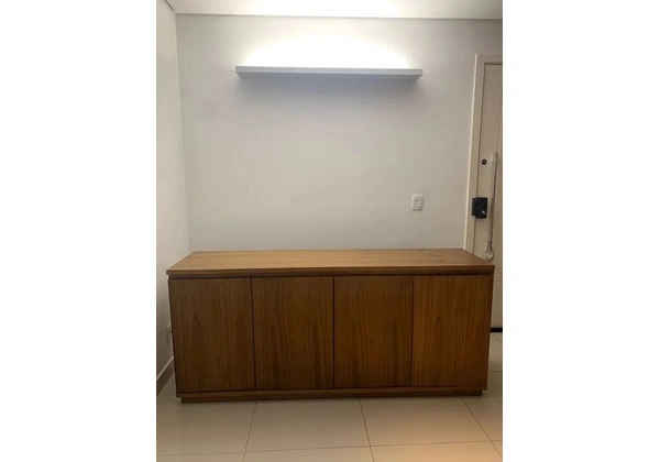 Aparador buffet em madeira