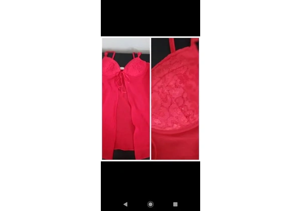 Camisola sexy com renda e abertura frontal