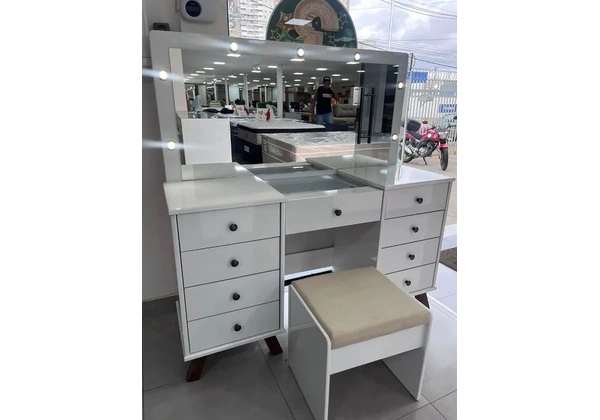 Mesa penteadeira camarim com gavetas e banqueta