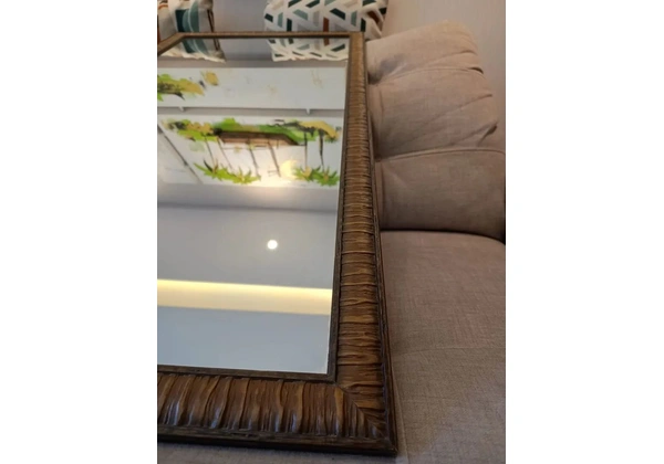 Espelho com Moldura Decorativa
