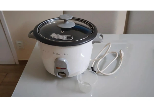 Panela de Arroz Elétrica 220V