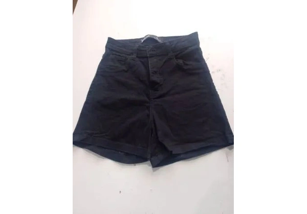 Shorts Tam 36 cor preta