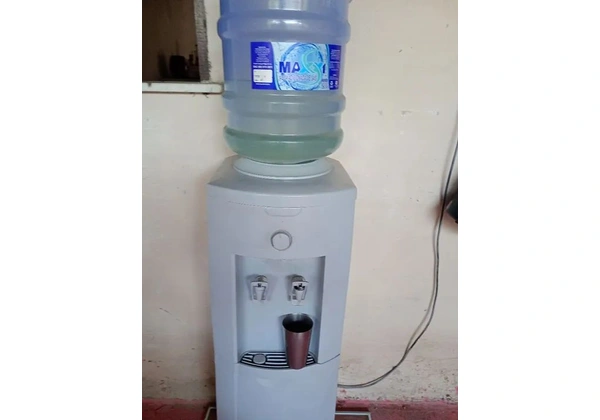 Gelagua gela muito bem