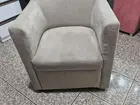 Poltrona bege em ótimo estado