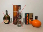 Garrafas vazias de bebidas importadas