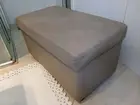 Puff baú em Couro Ecológico Bege 43 cm x 80 cm x 45 cm