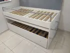 Bicama Abra cadabra, com mesas retrátil e escadinha de ferro