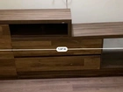 Rack Retrátil de TV em madeira