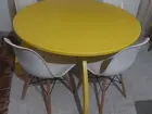 mesa grande amarela