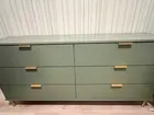Cômoda ou buffet com 6 gavetas verde