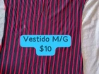 Vestido, blusa e calça jeans
