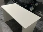Mesa de Escritório Branca Semi Nova