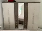 Guarda roupa de casal - Grande com espelho