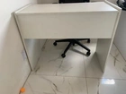 mesa para computador em ótimo estado