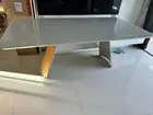 mesa de jantar laqueada com tampo de vidro