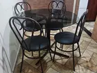 Mesa redonda de vidro