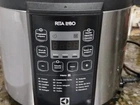 Panela de Pressão Elétrica Electrolux por Rita Lobo 6L Preta experience Digital (PCC20)
