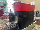 Cafeteira NESPRESSO VERTUO Vermelha