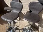 Banquetas pistão