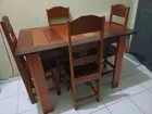 Mesa de cozinha, quatro cadeiras