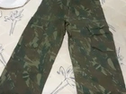 Blusa e calça camuflada da Marinha
