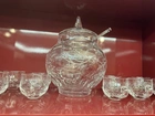Poncheira, concha, 10 xícaras cristal Bohemia toda lapidada a mão .