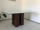 Mesa de jantar seminova.