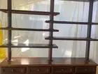 Estante divisória com prateleiras
