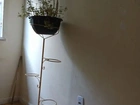 Vendo um suporte para planta