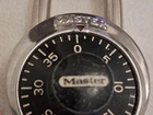 Cadeado de combinação Master Lock. Usado é sem a combinação.
