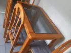 mesa de madeira com 4 cadeiras