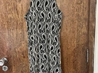 Vestido renda preto e dourado