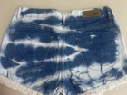 Short morena rosa