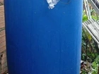 Bombona azul com torneira e tampa 240 litros