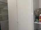 Guarda roupa de solteiro.