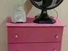 Cômoda, ventilador e liquidificador