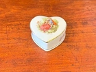 Porta-joias em porcelana