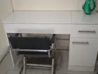 Escrivaninha/penteadeira para sair amanha mesmo porta e gaveta e tampo espelhado em bom es