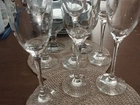 Vendo pratos de louça+ taças
