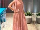 Vestido longo com brilho rosa claro